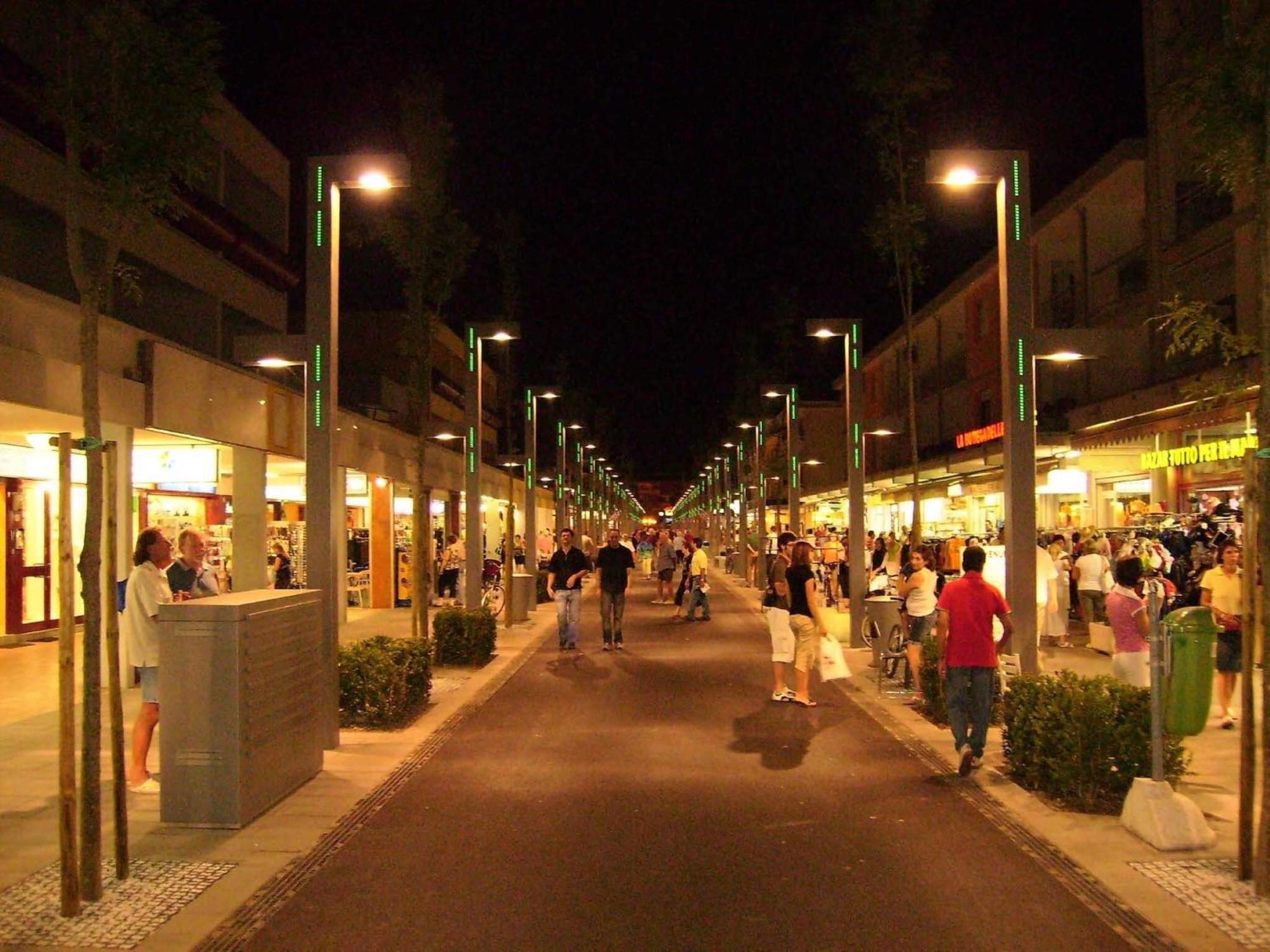 Huge Terrace In The Heart Of Bibione For 7 Guests Apartment Exterior photo